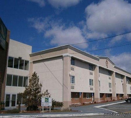 Quality Inn & Conference Center Maple Shade Exterior photo