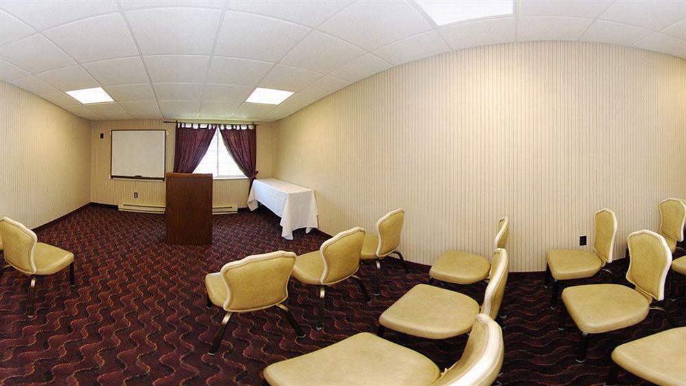 Quality Inn & Conference Center Maple Shade Exterior photo